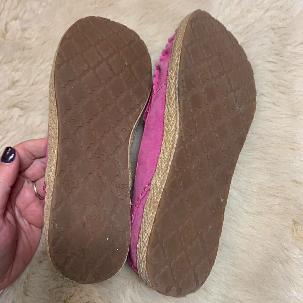 UGG Marah Moccasin in Fuschia size 6.5 - Picture 8 of 8